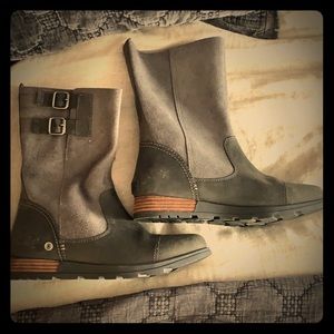 Sorel women’s size 9 waterproof boots